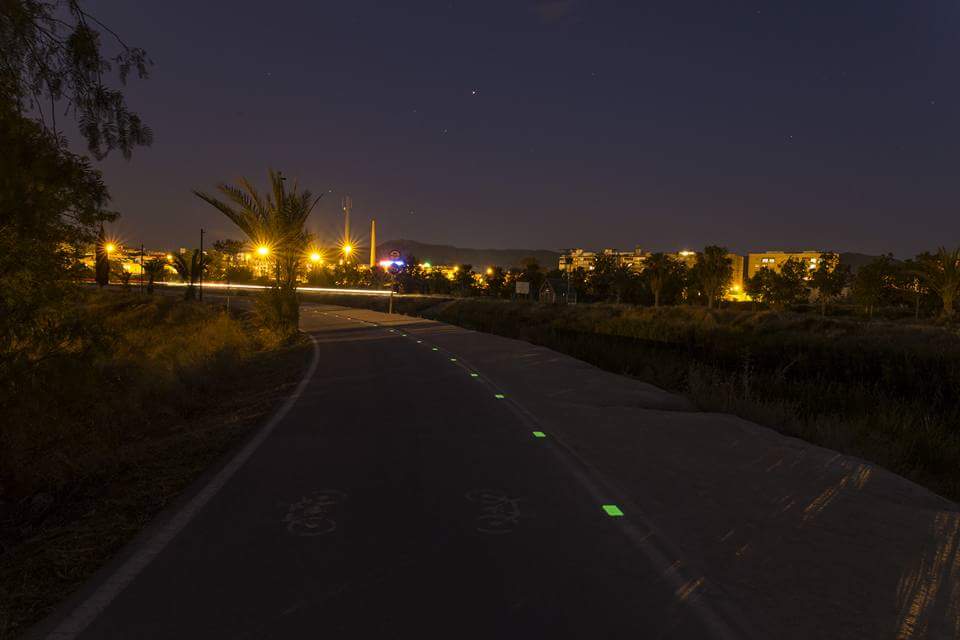 Instalación de placas luminiscentes Nigthway en carretera comarcal de Murcia